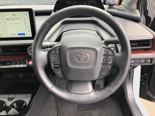 プリウス Z 黒革シート(ヒーター&ベンチレーション)) 純正12.3インチナビTV&パノラミックビューモニター パワーバックドア デジタルインナーミラー 純正19インチAW(5枚目)