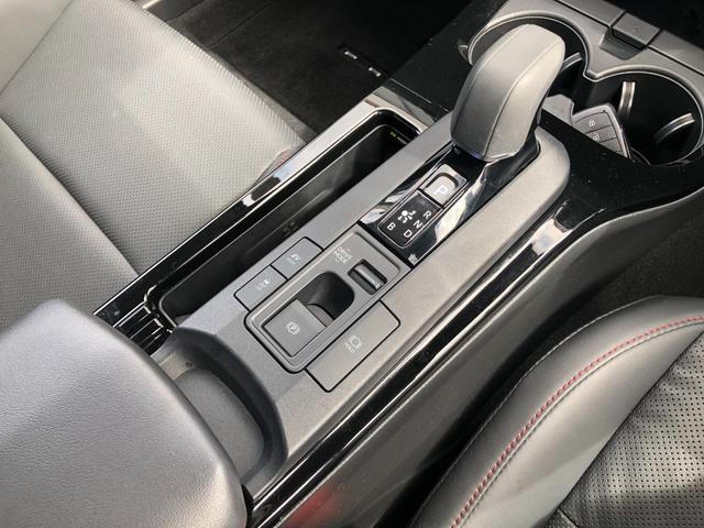 プリウス Z 黒革シート(ヒーター&ベンチレーション)) 純正12.3インチナビTV&パノラミックビューモニター パワーバックドア デジタルインナーミラー 純正19インチAW(15枚目)