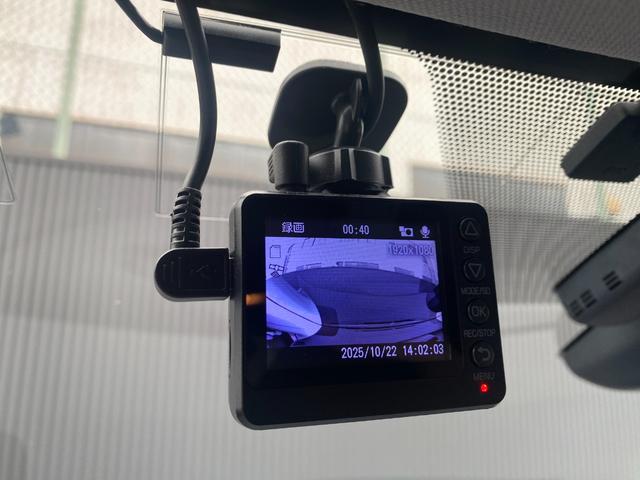 プリウス Sツーリングセレクション 黒レザーシート 純正9インチナビフルセグTV&バックカメラ ETC LEDヘッドランプ&フォグ 純正17インチAW ドライブレコーダー(20枚目)