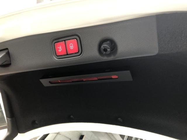 Eクラス E53 4マチック+ パノラミックスライディングルーフ 黒ハーフレザーシート(ヒーター&ベンチレーション)純正ナビTV&360°カメラ ヘッドアップディスプレイ ブルメスターサウンド(14枚目)