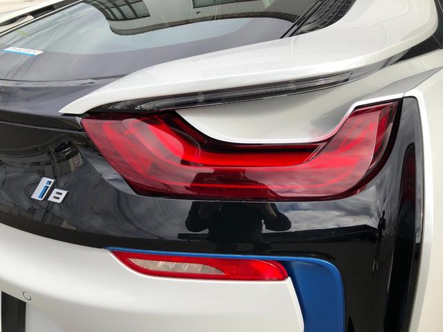 i8 ベースグレード 純正ナビ&360°カメラ ハーマンカードン 20インチAW 黒革シート 追従クルーズコントロール スマートキー プッシュスタート  ヘッドアップディスプレイ(21枚目)