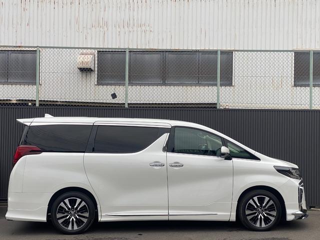 アルファード ２．５Ｓ　Ｃパッケージ　モデリスタエアロ＆シグネチャーイルミ　サンルーフ　黒革シート（ヒーター＆ベンチレーション）純正ナビフルセグＴＶ＆後席フリップダウンモニター　ワンオーナー車　デジタルインナーミラー　ドライブレコーダー（7枚目）