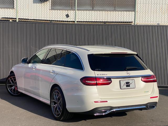 Ｅクラスステーションワゴン Ｅ２２０ｄ　ステーションワゴン　スポーツ　パノラミックスライディングルーフ　黒革シート　１オーナー車　ＢＳＭ　ＨＵＤ　パヒュームアトマイザー　ブルメスターサウンド　前後ドライブレコーダー　パワーバックドア（5枚目）