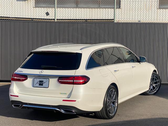 Ｅクラスステーションワゴン Ｅ２２０ｄ　ステーションワゴン　スポーツ　パノラミックスライディングルーフ　黒革シート　１オーナー車　ＢＳＭ　ＨＵＤ　パヒュームアトマイザー　ブルメスターサウンド　前後ドライブレコーダー　パワーバックドア（6枚目）