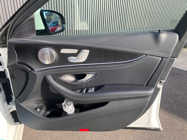 Ｅクラスステーションワゴン Ｅ２２０ｄ　ステーションワゴン　スポーツ　パノラミックスライディングルーフ　黒革シート　１オーナー車　ＢＳＭ　ＨＵＤ　パヒュームアトマイザー　ブルメスターサウンド　前後ドライブレコーダー　パワーバックドア（34枚目）