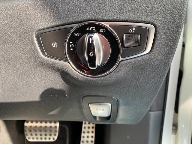 Ｅクラスステーションワゴン Ｅ２２０ｄ　ステーションワゴン　スポーツ　パノラミックスライディングルーフ　黒革シート　１オーナー車　ＢＳＭ　ＨＵＤ　パヒュームアトマイザー　ブルメスターサウンド　前後ドライブレコーダー　パワーバックドア（41枚目）
