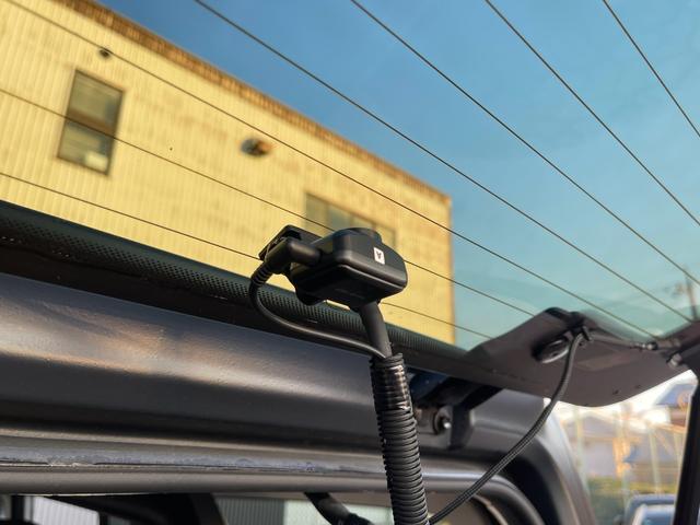 ジープ・ラングラーアンリミテッド スポーツアルティテュード 社外20インチAW 純正ディスプレイオーディオ&バックカメラ ETC LEDヘッドライト 限定300台 グロスブラック内装パネル LEDヘッドライト(32枚目)