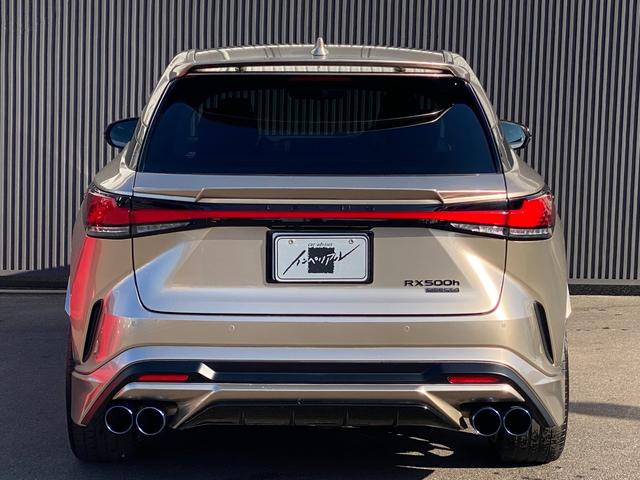 ＲＸ ＲＸ５００ｈ　Ｆスポーツパフォーマンス　ボディーゴールドラッピング施工　エアロダイナミックパッケージ　マークレビンソン　サンルーフ　黒革ハーフレザーシート　ワーク２２インチＡＷ（純正アルミ有）（6枚目）