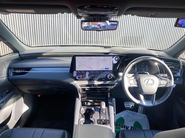 ＲＸ ＲＸ５００ｈ　Ｆスポーツパフォーマンス　ボディーゴールドラッピング施工　エアロダイナミックパッケージ　マークレビンソン　サンルーフ　黒革ハーフレザーシート　ワーク２２インチＡＷ（純正アルミ有）（10枚目）