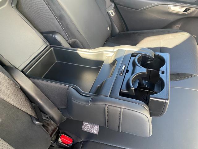 ＲＸ ＲＸ５００ｈ　Ｆスポーツパフォーマンス　ボディーゴールドラッピング施工　エアロダイナミックパッケージ　マークレビンソン　サンルーフ　黒革ハーフレザーシート　ワーク２２インチＡＷ（純正アルミ有）（17枚目）