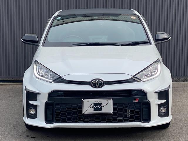 ＧＲヤリス ＲＳ　純正ディスプレイオーディオ　ナビ＆バックカメラ　ＥＴＣ　前後ドライブレコーダー　ステアリングヒーター　スマートキー　プッシュスタート（3枚目）