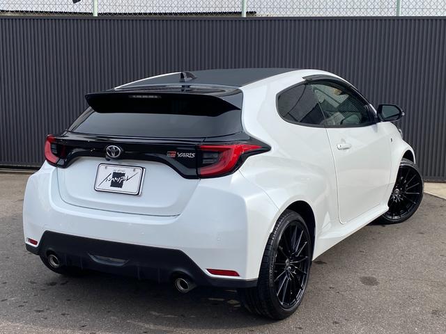 ＧＲヤリス ＲＳ　純正ディスプレイオーディオ　ナビ＆バックカメラ　ＥＴＣ　前後ドライブレコーダー　ステアリングヒーター　スマートキー　プッシュスタート（7枚目）