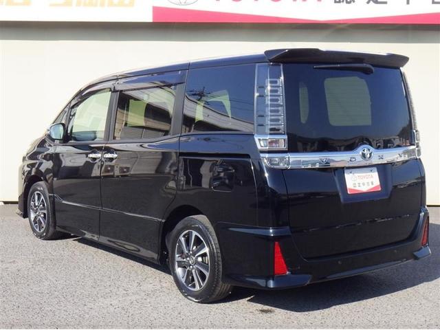 ヴォクシー ZS 煌III フルセグ メモリーナビ DVD再生 バックカメラ 衝突被害軽減システム ETC ドラレコ 両側電動スライド LEDヘッドランプ ウオークスルー 乗車定員7人 3列シート アイドリングストップ(6枚目)