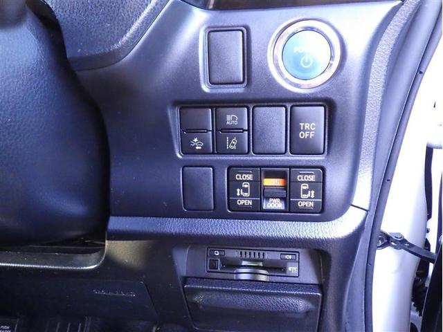 ノア ハイブリッドSi ダブルバイビーIII フルセグ メモリーナビ DVD再生 後席モニター バックカメラ 衝突被害軽減システム ETC ドラレコ 両側電動スライド LEDヘッドランプ 乗車定員7人 3列シート ワンオーナー(17枚目)