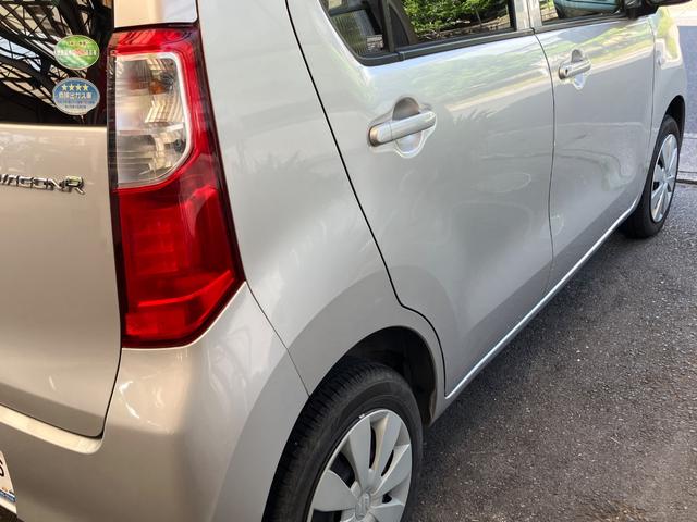 ワゴンＲ ＦＸ　キーレスエントリー　アイドリングストップ　ベンチシート　ＣＶＴ　盗難防止システム　ＡＢＳ　ＣＤ　ミュージックプレイヤー接続可　衝突安全ボディ　エアコン　パワーステアリング　パワーウィンドウ（16枚目）