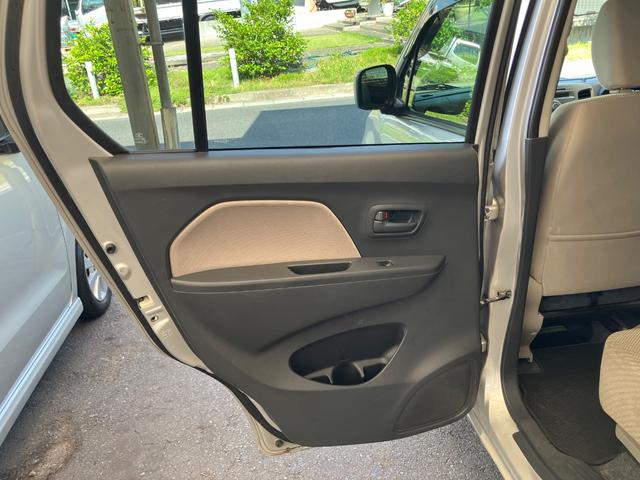 ワゴンＲ ＦＸ　キーレスエントリー　アイドリングストップ　ベンチシート　ＣＶＴ　盗難防止システム　ＡＢＳ　ＣＤ　ミュージックプレイヤー接続可　衝突安全ボディ　エアコン　パワーステアリング　パワーウィンドウ（30枚目）