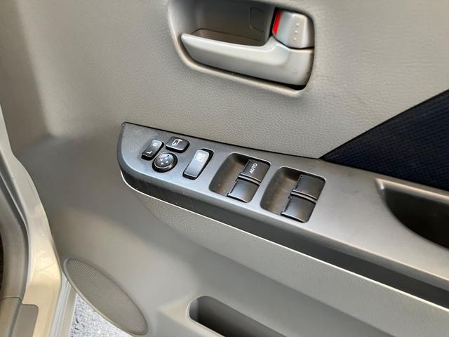 ワゴンＲ ＦＸ　ワンオーナー　キーレスエントリー　電動格納ミラー　ベンチシート　ＡＴ　盗難防止システム　ＡＢＳ　ＣＤ　アルミホイール　衝突安全ボディ　エアコン　パワーステアリング　パワーウィンドウ　運転席エアバッグ（6枚目）