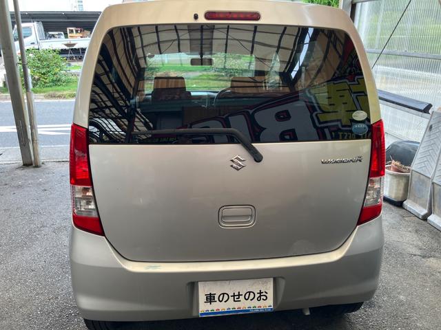 ワゴンＲ ＦＸ　ワンオーナー　キーレスエントリー　電動格納ミラー　ベンチシート　ＡＴ　盗難防止システム　ＡＢＳ　ＣＤ　アルミホイール　衝突安全ボディ　エアコン　パワーステアリング　パワーウィンドウ　運転席エアバッグ（13枚目）