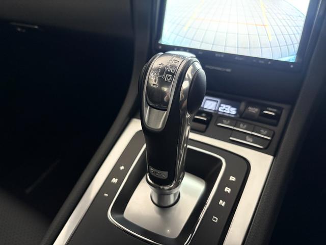 ケイマン ブラックエディション　ＰＤＫ　ＰＡＳＭ　スポーツクロノ　ＢＯＳＥ　エントリー＆ドライブ　電動ドアミラー　スモークテールランプ　アルミペダル　アルミ・ＰＤＫセレクターレバー　グレートップウィンドスクリーン（29枚目）