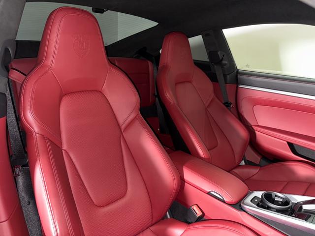 ９１１ ９１１カレラ　ＬＥＤマトリックスヘッドライト　スポーツクロノ　ＧＴスポーツステアリングホイール　２０／２１インチＣａｒｒｅｒａ　Ｃｌａｓｓｉｃホイール　レーンチェンジアシスト　ＢＯＳＥ　パワーステアリングプラス（12枚目）