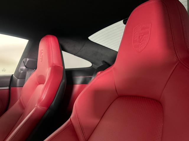 ９１１ ９１１カレラ　ＬＥＤマトリックスヘッドライト　スポーツクロノ　ＧＴスポーツステアリングホイール　２０／２１インチＣａｒｒｅｒａ　Ｃｌａｓｓｉｃホイール　レーンチェンジアシスト　ＢＯＳＥ　パワーステアリングプラス（17枚目）