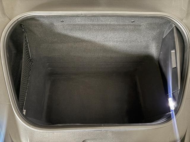 ９１１ ９１１カレラ　ＬＥＤマトリックスヘッドライト　スポーツクロノ　ＧＴスポーツステアリングホイール　２０／２１インチＣａｒｒｅｒａ　Ｃｌａｓｓｉｃホイール　レーンチェンジアシスト　ＢＯＳＥ　パワーステアリングプラス（20枚目）