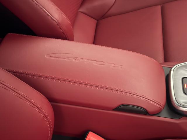 ９１１ ９１１カレラ　ＬＥＤマトリックスヘッドライト　スポーツクロノ　ＧＴスポーツステアリングホイール　２０／２１インチＣａｒｒｅｒａ　Ｃｌａｓｓｉｃホイール　レーンチェンジアシスト　ＢＯＳＥ　パワーステアリングプラス（28枚目）