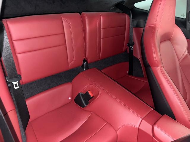 ９１１ ９１１カレラ　ＬＥＤマトリックスヘッドライト　スポーツクロノ　ＧＴスポーツステアリングホイール　２０／２１インチＣａｒｒｅｒａ　Ｃｌａｓｓｉｃホイール　レーンチェンジアシスト　ＢＯＳＥ　パワーステアリングプラス（36枚目）