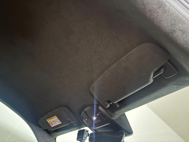 ９１１ ９１１カレラ　ＬＥＤマトリックスヘッドライト　スポーツクロノ　ＧＴスポーツステアリングホイール　２０／２１インチＣａｒｒｅｒａ　Ｃｌａｓｓｉｃホイール　レーンチェンジアシスト　ＢＯＳＥ　パワーステアリングプラス（41枚目）