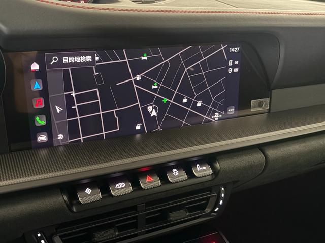 ９１１ ９１１カレラＧＴＳ　ＬＨＤ　リアアクスルステアリング　ＰＤＣＣ　軽量カーボンルーフ　マットカーボンインテリア　レーンチェンジアシスト　Ｒａｃｅ－Ｔｅｘルーフライニング　メーターパネル／カーマインレッド　ライトデザイン（28枚目）