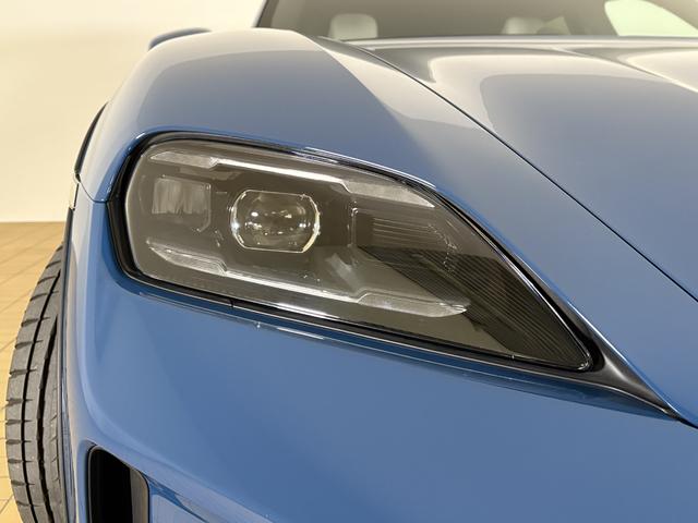 タイカンクロスツーリスモ タイカン 4クロスツーリスモ MY2025 リアアクスルステアリング 19インチTaycanSAeroホイール シートベンチレーション 4+1シート スポーツクロノ BOSEサラウンド アクティブレーンキーピング(9枚目)