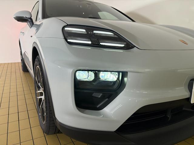 マカンエレクトリック マカン 4S リアアクスルステアリング PASM 電動充電ポートカバー シートヒーター マトリックスLEDヘッドライト スポーツクロノ 4ゾーンクライメートコントロール BOSEサラウンドサウンド(10枚目)