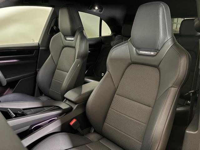 マカンエレクトリック マカン 4S リアアクスルステアリング PASM 電動充電ポートカバー シートヒーター マトリックスLEDヘッドライト スポーツクロノ 4ゾーンクライメートコントロール BOSEサラウンドサウンド(28枚目)