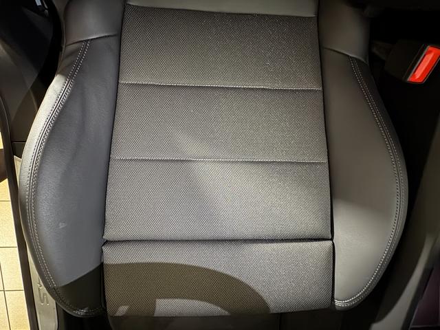 マカンエレクトリック マカン 4S リアアクスルステアリング PASM 電動充電ポートカバー シートヒーター マトリックスLEDヘッドライト スポーツクロノ 4ゾーンクライメートコントロール BOSEサラウンドサウンド(29枚目)