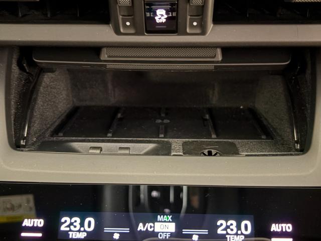 マカンエレクトリック マカン 4S リアアクスルステアリング PASM 電動充電ポートカバー シートヒーター マトリックスLEDヘッドライト スポーツクロノ 4ゾーンクライメートコントロール BOSEサラウンドサウンド(37枚目)