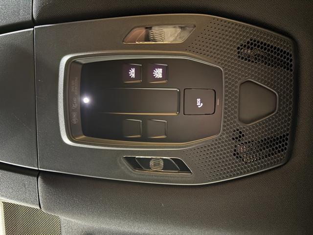 マカンエレクトリック マカン 4S リアアクスルステアリング PASM 電動充電ポートカバー シートヒーター マトリックスLEDヘッドライト スポーツクロノ 4ゾーンクライメートコントロール BOSEサラウンドサウンド(38枚目)