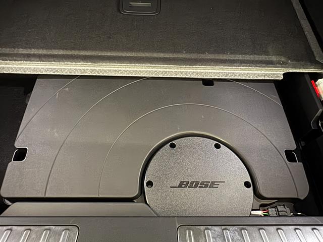 マカンエレクトリック マカン 4S リアアクスルステアリング PASM 電動充電ポートカバー シートヒーター マトリックスLEDヘッドライト スポーツクロノ 4ゾーンクライメートコントロール BOSEサラウンドサウンド(47枚目)