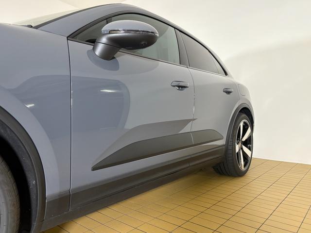 マカンエレクトリック マカン　パノラマルーフ　シートベンチレーション　２２インチＭａｃａｎＳｐｏｒｔホイール　マトリックスＬＥＤヘッドライト　スポクロ　ＢＯＳＥ　アダプティブスポーツシート（25枚目）