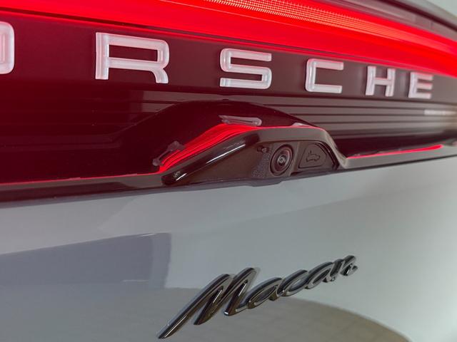 マカンエレクトリック マカン　パノラマルーフ　シートベンチレーション　２２インチＭａｃａｎＳｐｏｒｔホイール　マトリックスＬＥＤヘッドライト　スポクロ　ＢＯＳＥ　アダプティブスポーツシート（30枚目）