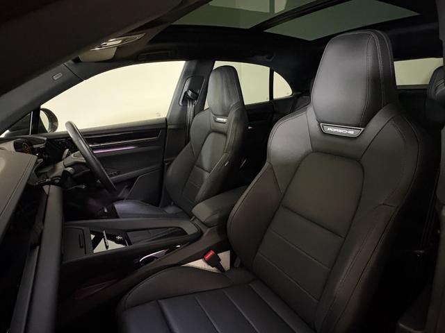 マカンエレクトリック マカン　パノラマルーフ　シートベンチレーション　２２インチＭａｃａｎＳｐｏｒｔホイール　マトリックスＬＥＤヘッドライト　スポクロ　ＢＯＳＥ　アダプティブスポーツシート（42枚目）