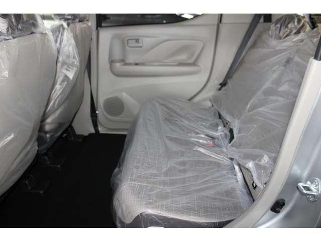 ｅＫワゴン Ｇ　雹害車両　１オーナー　禁煙　衝突軽減ブレーキ　前席シートヒーター　クリアランスソナー　スマートキー　アイドリングストップ　ベンチシート　バックカメラ　オートエアコン　盗難警報装置　パワーステアリング（7枚目）