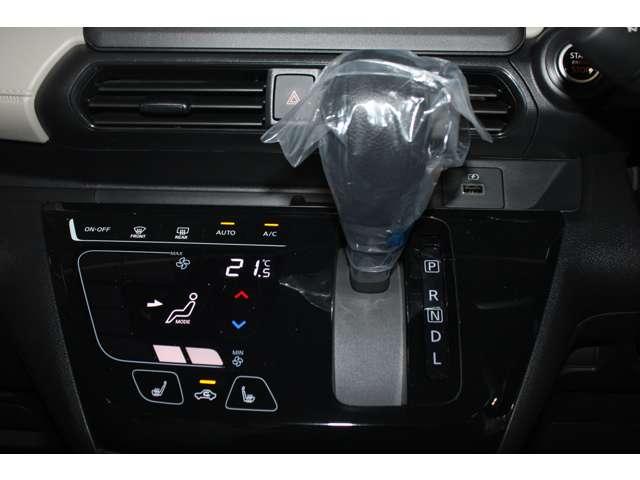 ｅＫワゴン Ｇ　雹害車両　１オーナー　禁煙　衝突軽減ブレーキ　前席シートヒーター　クリアランスソナー　スマートキー　アイドリングストップ　ベンチシート　バックカメラ　オートエアコン　盗難警報装置　パワーステアリング（10枚目）