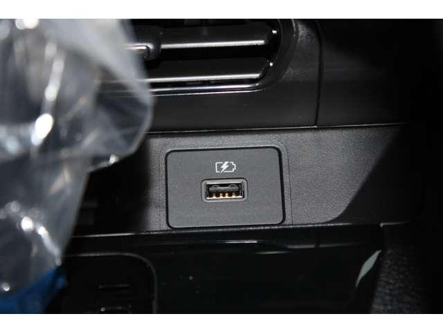 ｅＫワゴン Ｇ　雹害車両　１オーナー　禁煙　衝突軽減ブレーキ　前席シートヒーター　クリアランスソナー　スマートキー　アイドリングストップ　ベンチシート　バックカメラ　オートエアコン　盗難警報装置　パワーステアリング（12枚目）