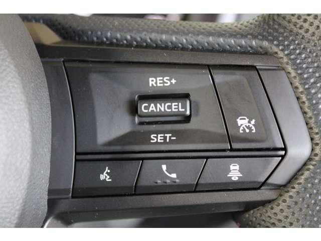 トライトン ＧＳＲ　スマホ連携ナビ　全周囲カメラ　スマートキー　クリアランスソナー　寒冷地仕様　シートヒータ　スマートキー　電動シート　４ＷＤ　アイドリングストップ　サイドモニター　横滑り防止　ナビ　メモリーナビ　ＡＢＳ（11枚目）