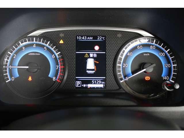デリカミニ Ｔ　プレミアム　メモリーナビ　全周囲カメラ　スマートキー　衝突軽減装置　ターボエンジン　禁煙　ナビＴＶ　寒冷地　パワステ　フルタイム４ＷＤ　エアバッグ　ＬＥＤヘッド　ＥＳＣ　サイドカメラ　クルコン　インテリキー（7枚目）