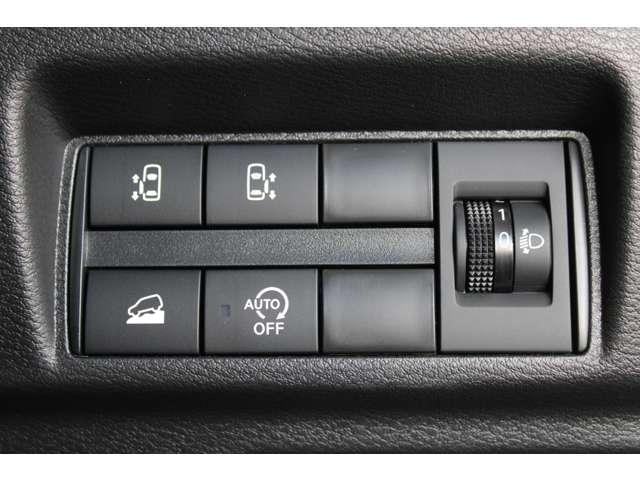 デリカミニ Ｇ　プレミアム　メモリーナビ　全周囲カメラ　スマートキー　１オーナー　ＬＥＤ　Ａクルコン　シートヒーター　ベンチシート　エアコン　コーナーセンサー　パワステ　アルミホイール　キーレスエントリー　エアバッグ　禁煙車（13枚目）