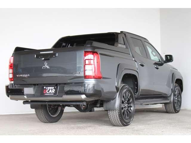 トライトン ＧＳＲ　スマホ連携ナビ　全周囲カメラ　スマートキー　クリアランスソナー　寒冷地仕様　シートヒータ　スマートキー　電動シート　４ＷＤ　アイドリングストップ　サイドモニター　横滑り防止　ナビ　メモリーナビ　ＡＢＳ（2枚目）