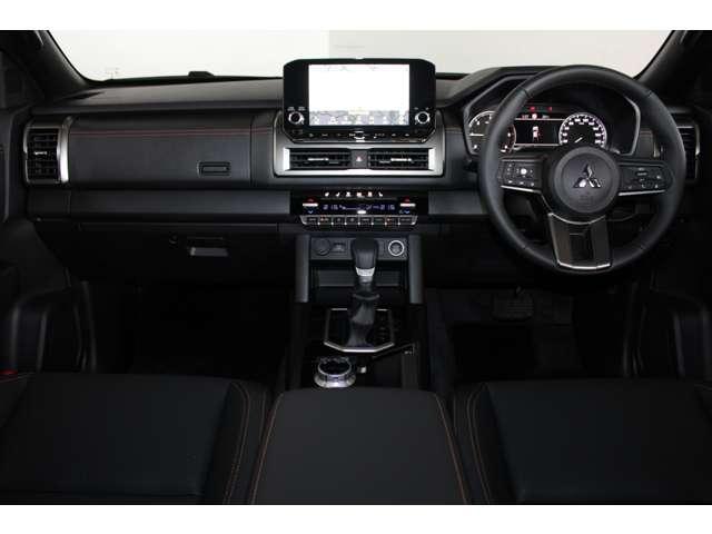 トライトン ＧＳＲ　メモリーナビ　全周囲カメラ　スマートキー　クリアランスソナー　寒冷地仕様　シートヒータ　スマートキー　電動シート　４ＷＤ　アイドリングストップ　サイドモニター　横滑り防止　ナビ　メモリーナビ　エアコン（4枚目）