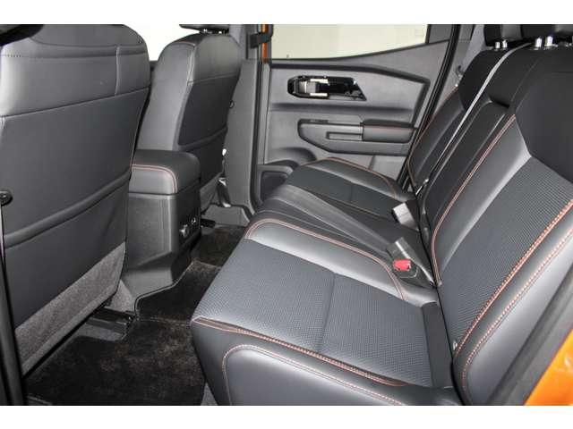 トライトン ＧＳＲ　メモリーナビ　全周囲カメラ　スマートキー　クリアランスソナー　寒冷地仕様　シートヒータ　スマートキー　電動シート　４ＷＤ　アイドリングストップ　サイドモニター　横滑り防止　ナビ　メモリーナビ　エアコン（6枚目）