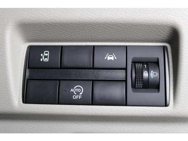 eKスペース G メモリーナビ バックカメラ スマートキー フルオートエアコン サイドカーテンエアバック LED コーナーセンサー 禁煙車 フルセグTV シートヒーター ETC インテリキー アイドリングストップ(13枚目)